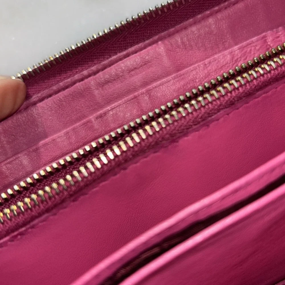 MIU MIU Zippy Wallet